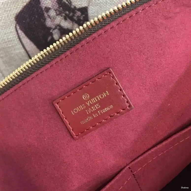Bags 19B570429 LV 0818